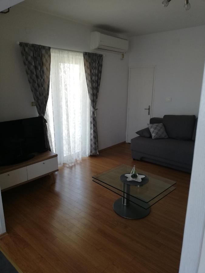 Apartman G&l * Grebaštica
