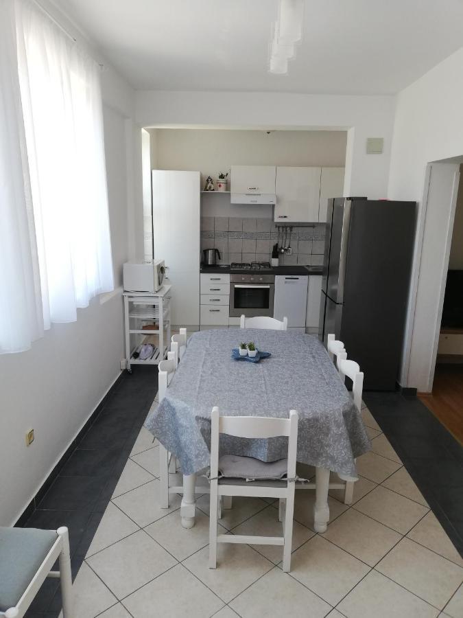 Apartman G&l Apartment *